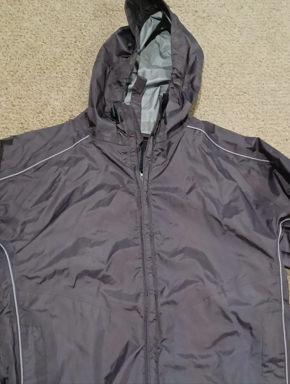 Kelty Full Zip Windbreaker Rain Jacket W/ Vents & Stoe Away Hood Size M